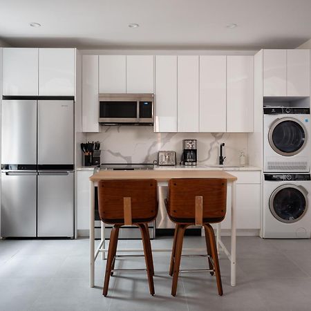 Three Bedroom Brooklynite Suite! New York Exteriör bild