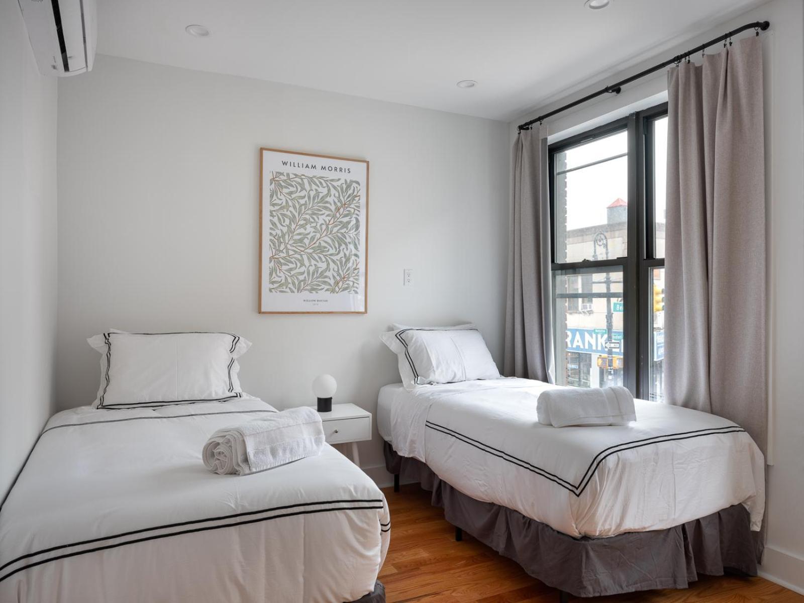 Three Bedroom Brooklynite Suite! New York Exteriör bild